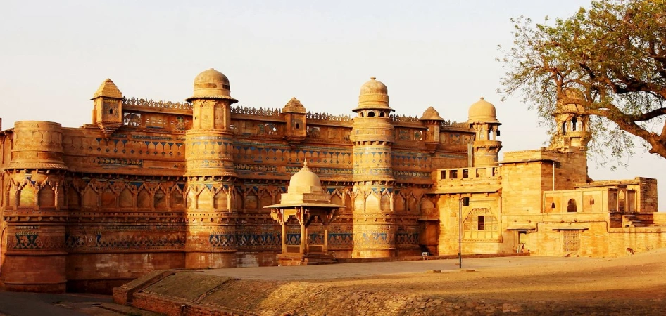 golden-triangle-tour-with-agra