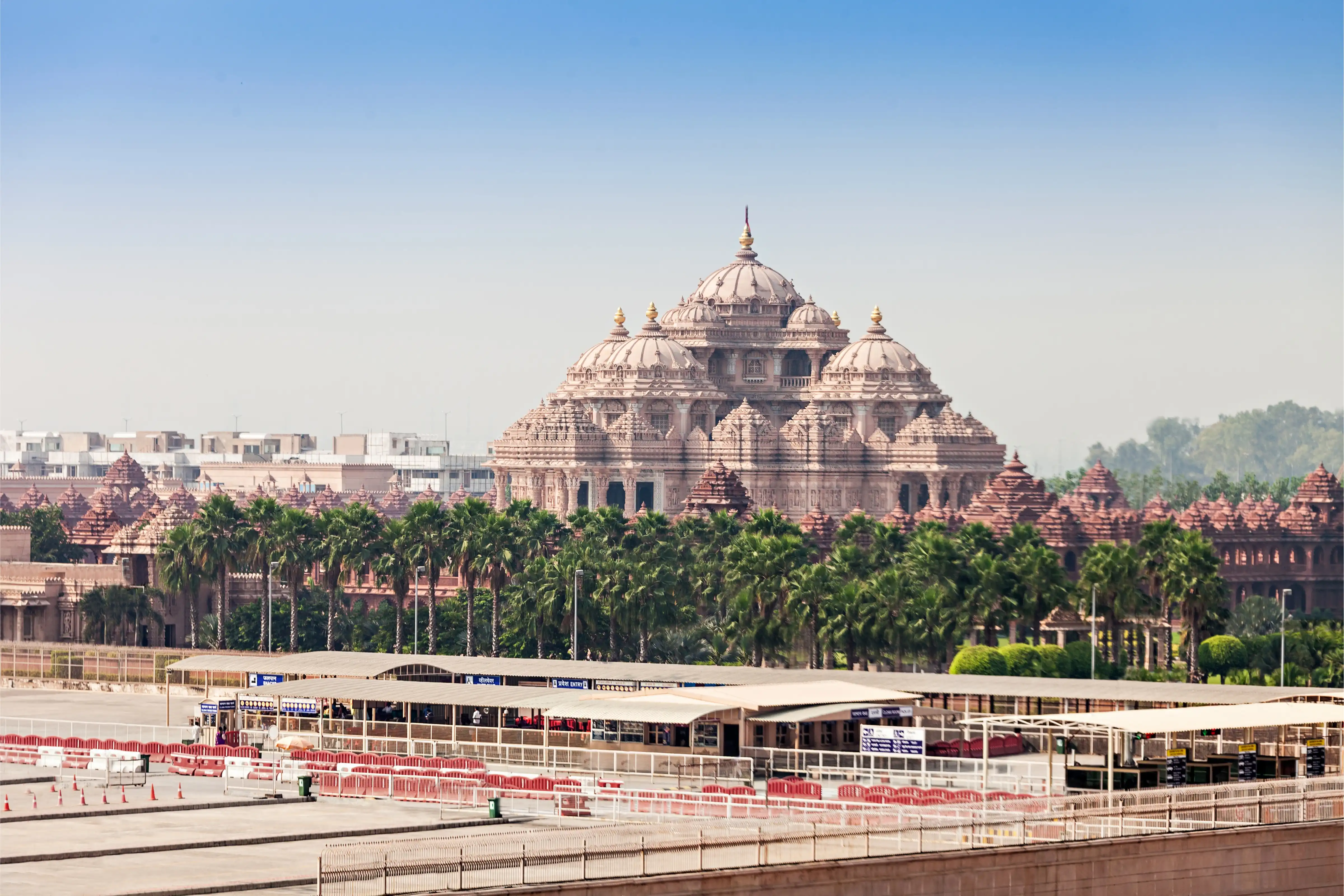 6-hour Tour of Delhi Temples & Spiritual Sites