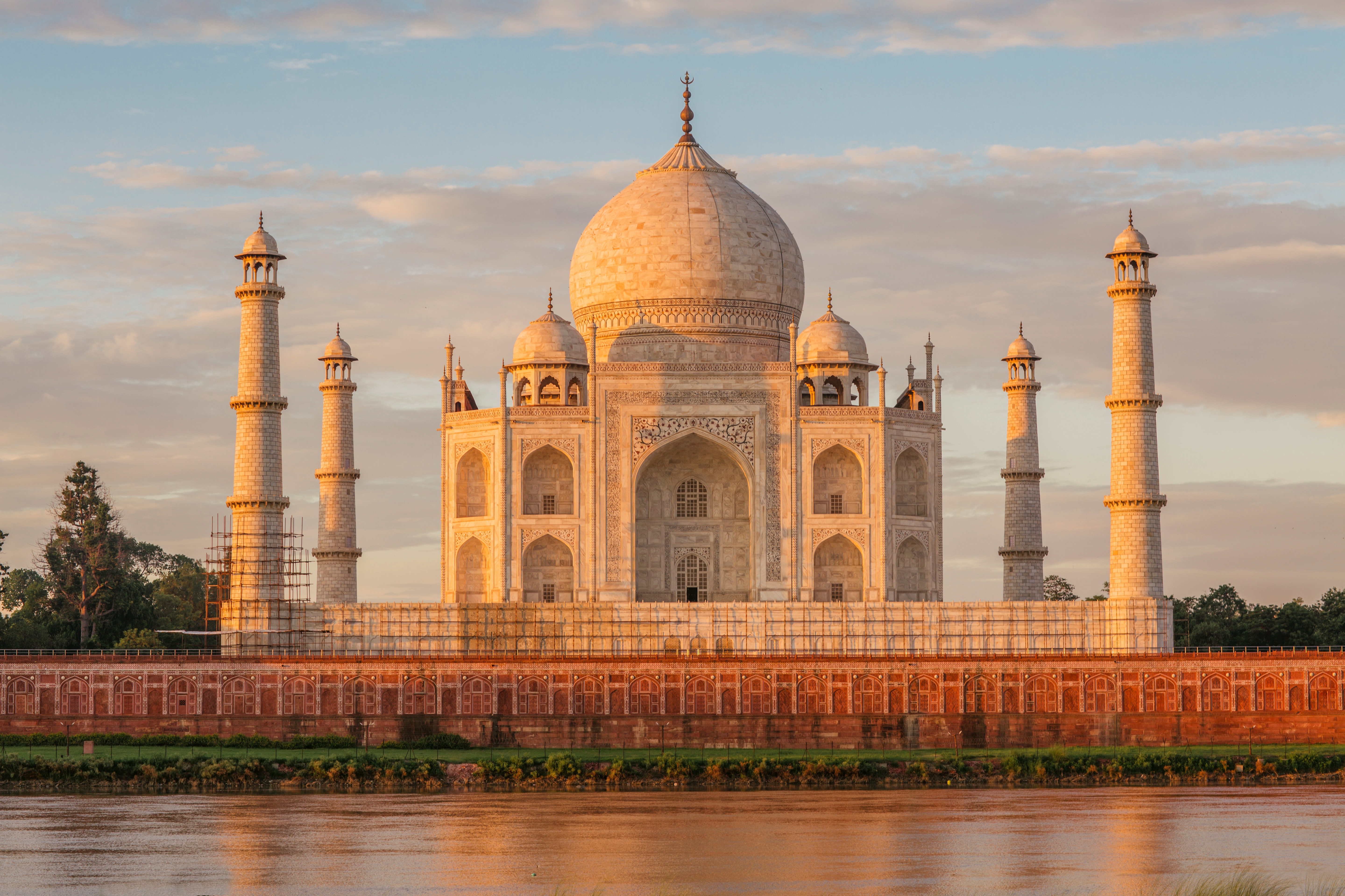 Sunrise Taj Mahal Tour From Delhi