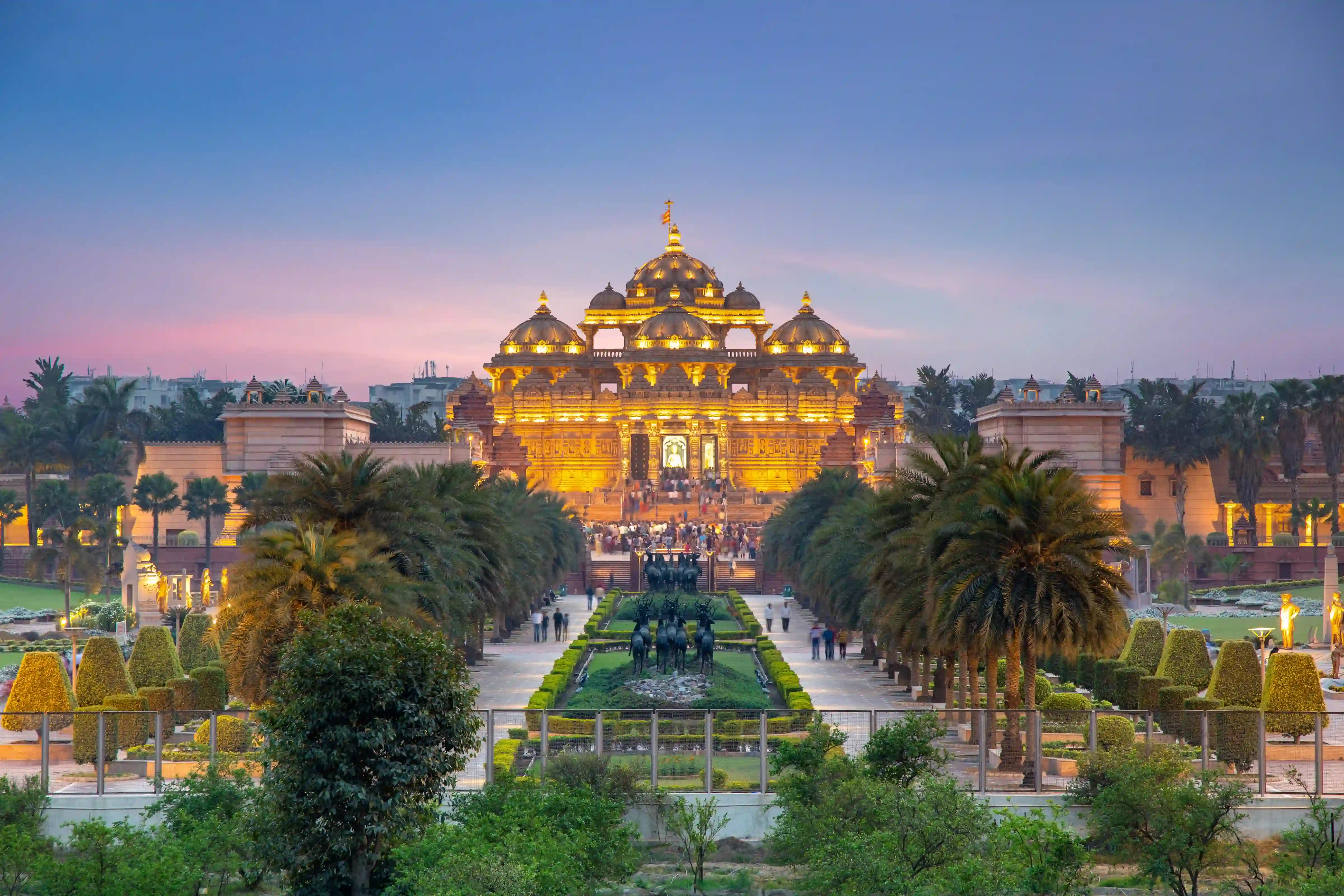 Tour of Delhi Temples & Spiritual Sites - 6 Hours
